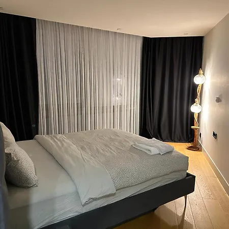 Prime Residances Deluxe King Hotel