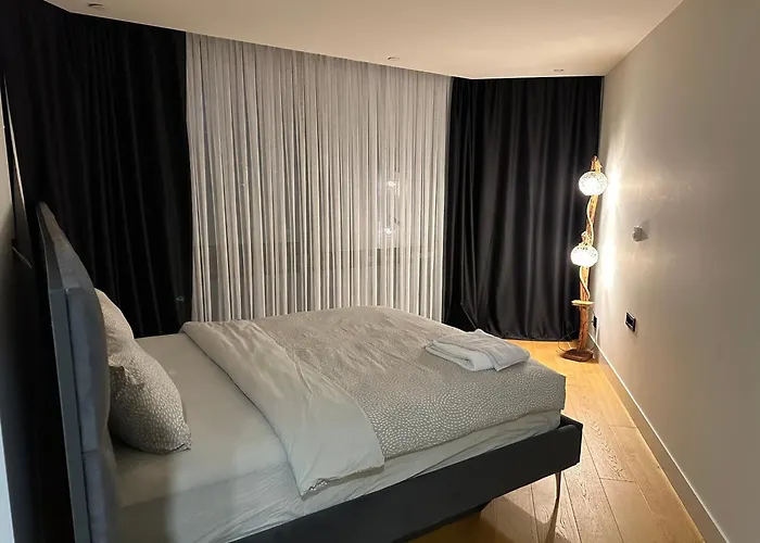 Prime Residances Deluxe King Hotel